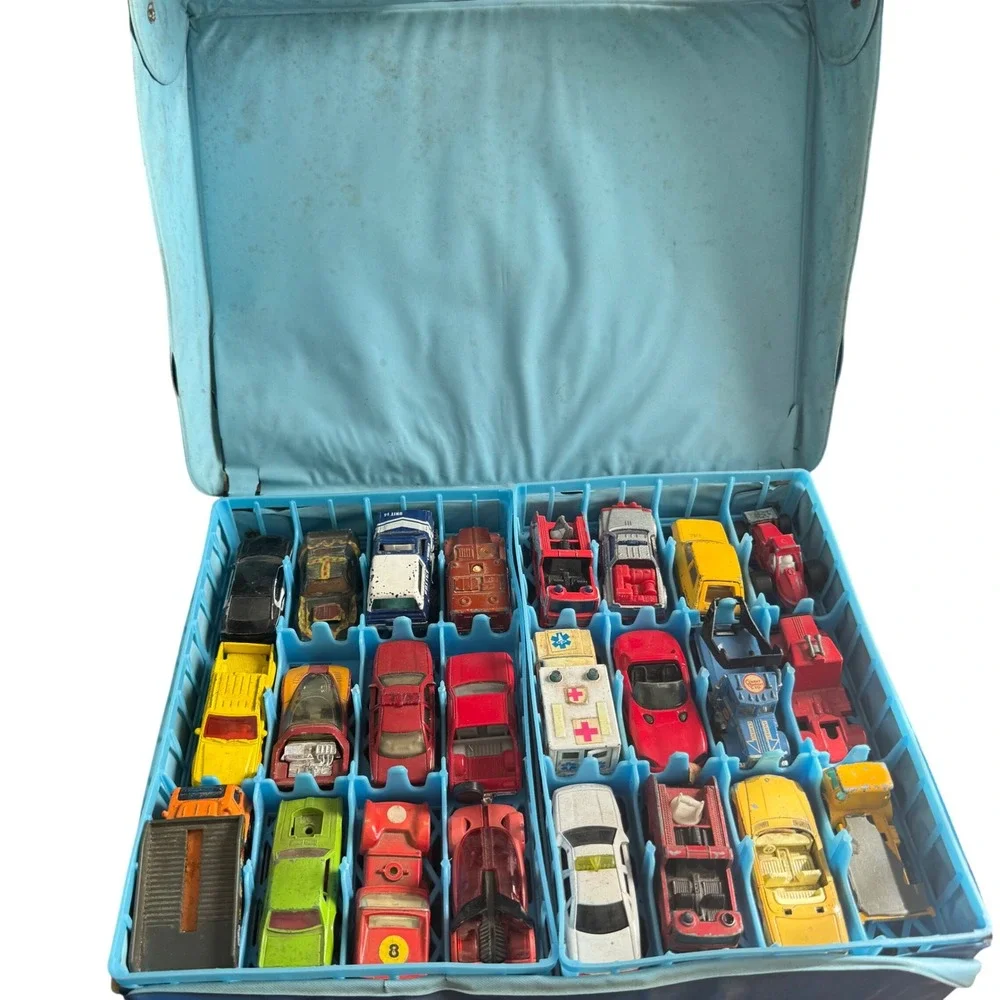 Vintage 1980 Matchbox Collector Case with 24 Diecast Cars Hot Wheels Lesney 48